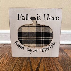 Plaid Pumpkin Fall Decor Sign